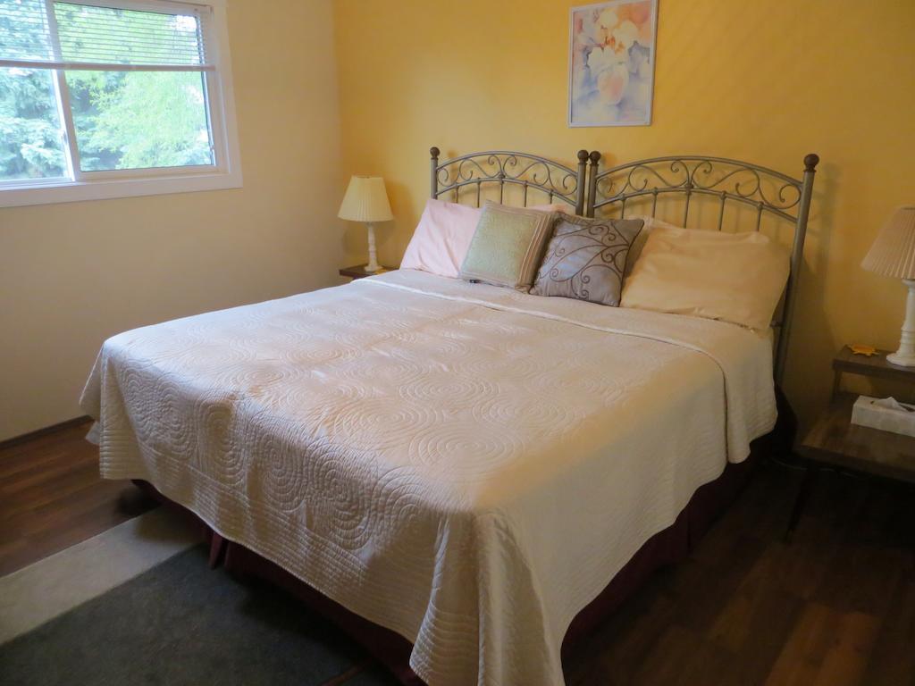 Wild Rose Bed & Breakfast Саскатун Номер фото