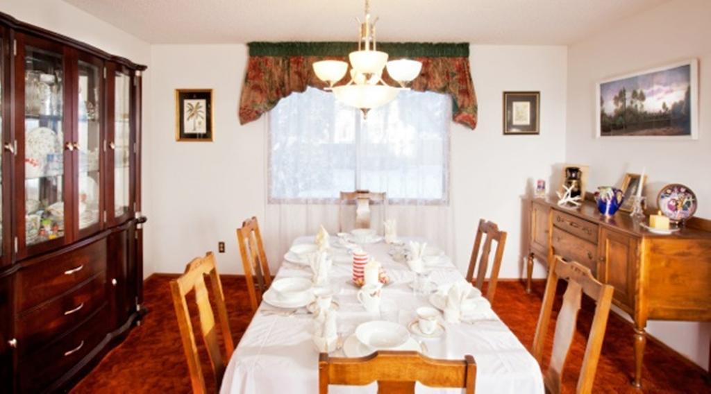 Wild Rose Bed & Breakfast Саскатун Экстерьер фото