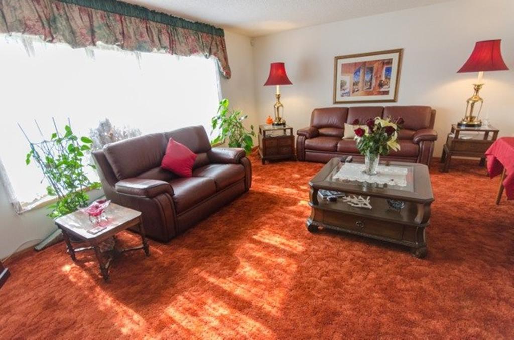 Wild Rose Bed & Breakfast Саскатун Экстерьер фото